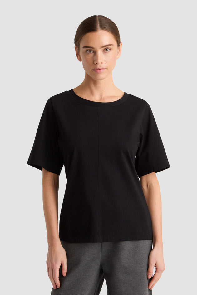 Thea Tee Black