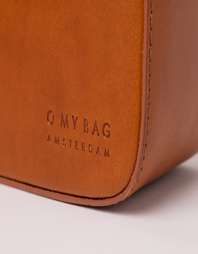 Vicky Cognac Classic Leather