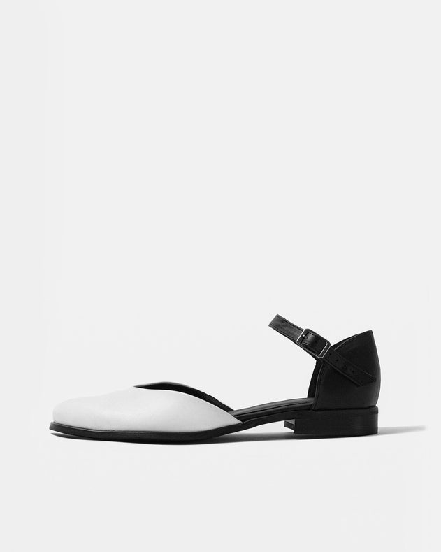 Alexa Cactus Leather Flats Black / White
