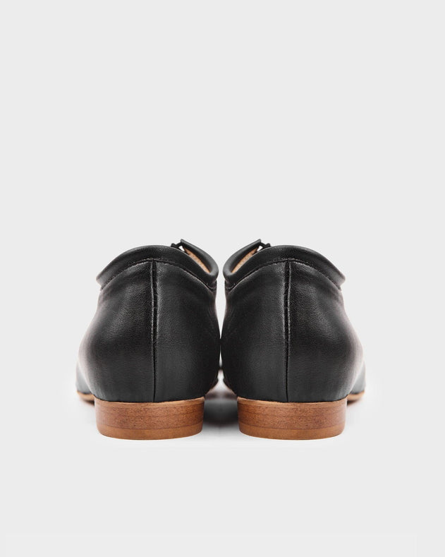 Akira Pumps Nopal Flats Black