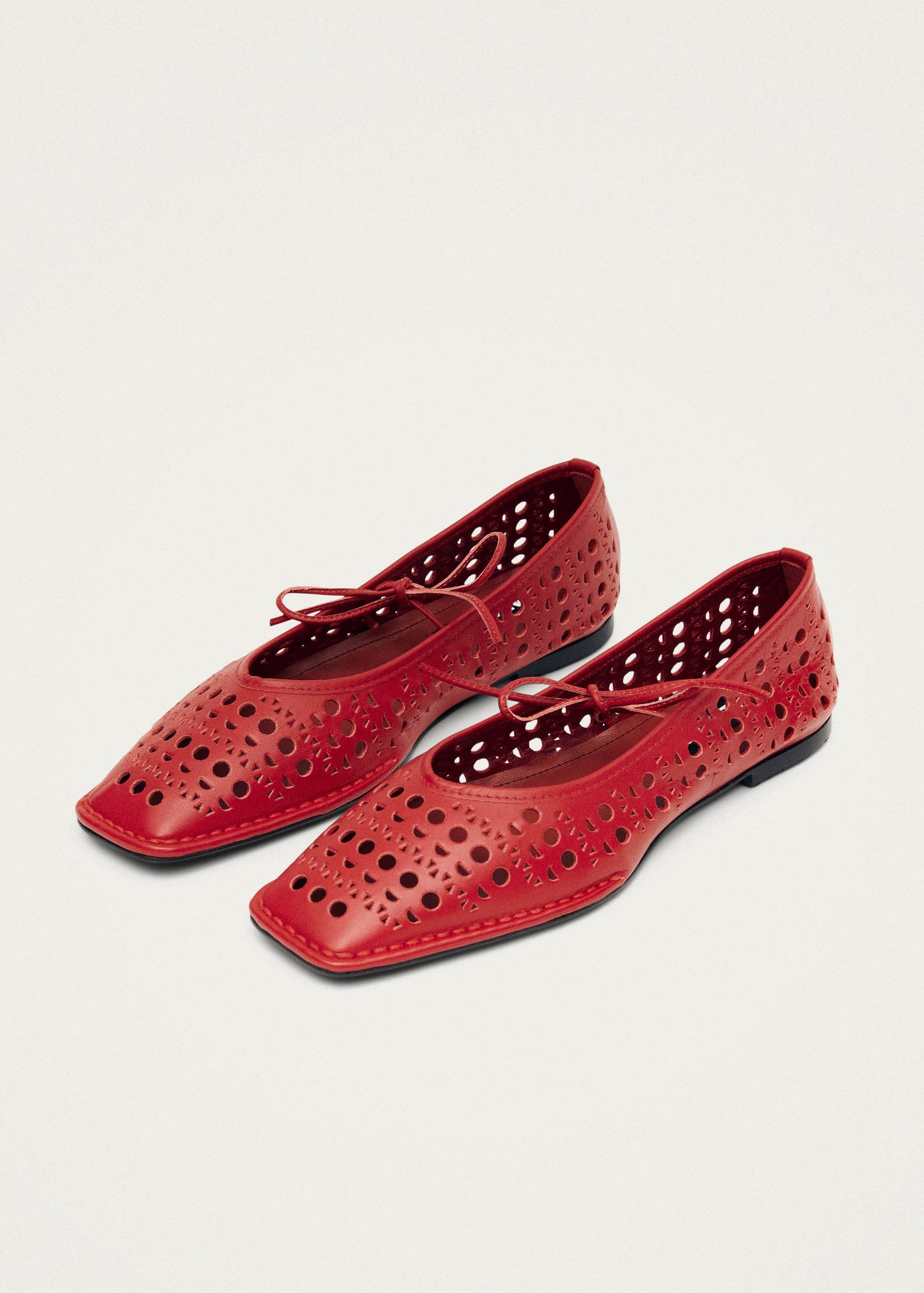 Sway Slit Leather Ballet Flats Red