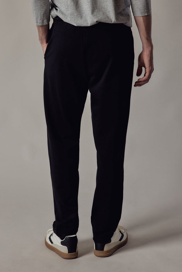 Joggers in Interlock