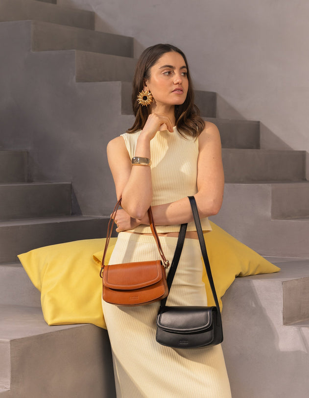 Kendalini Classic Leather Bag Cognac