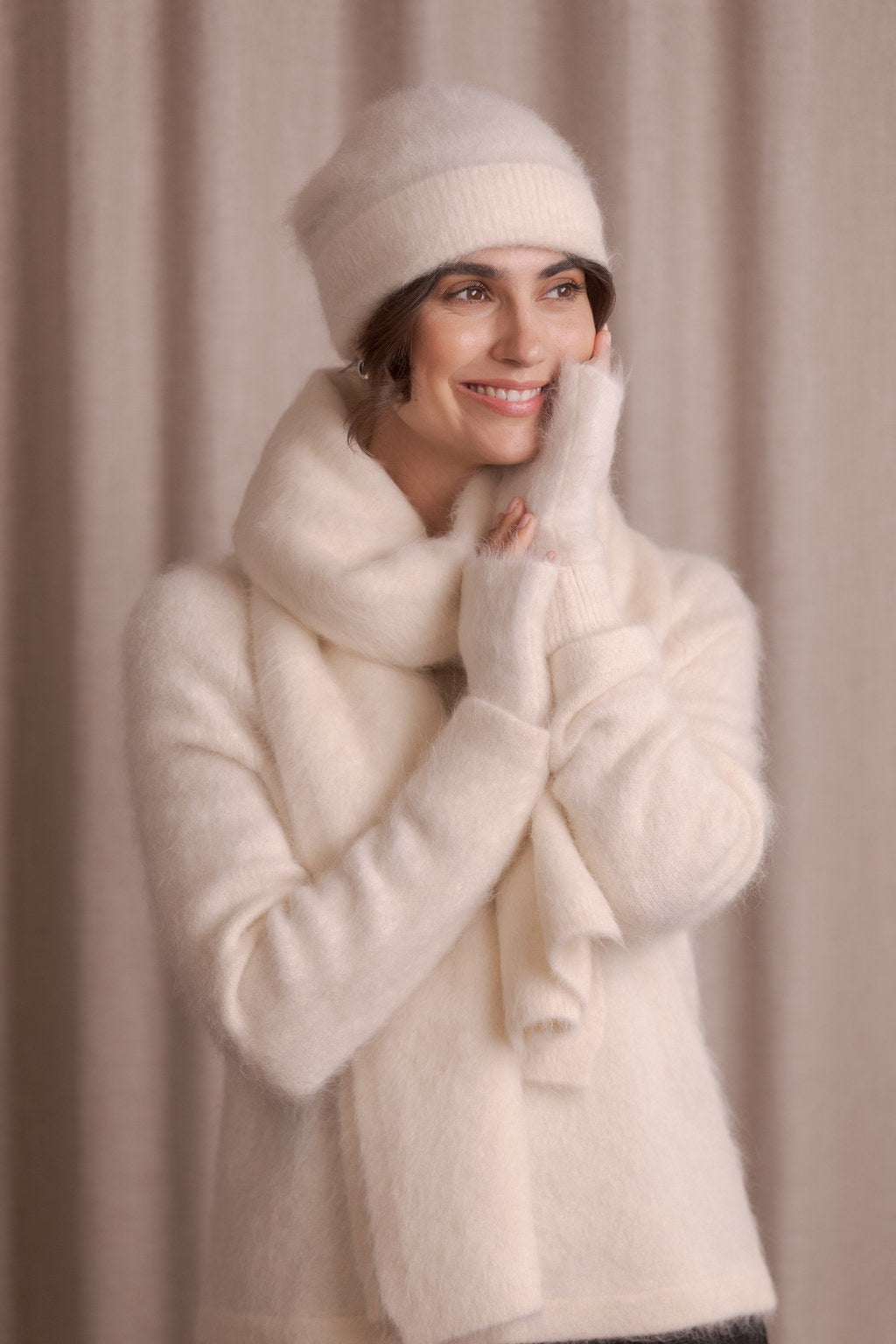 Alpaca Blend Gloves Cream