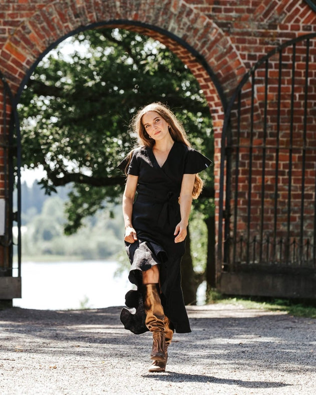 Annika Dress Black - IVALO.COM