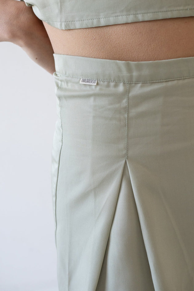 Hannia TENCEL™ Shorts in Green