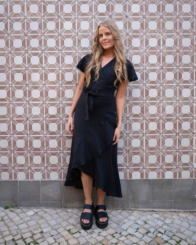Annika Dress Black - IVALO.COM