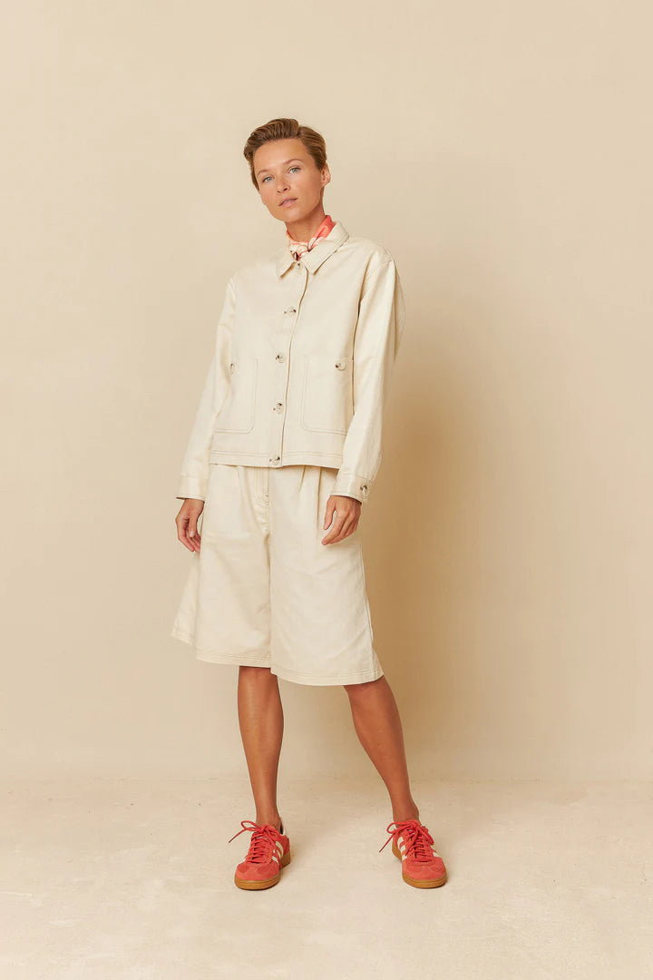 Gabardine Contrast Bermuda Shorts Ecru