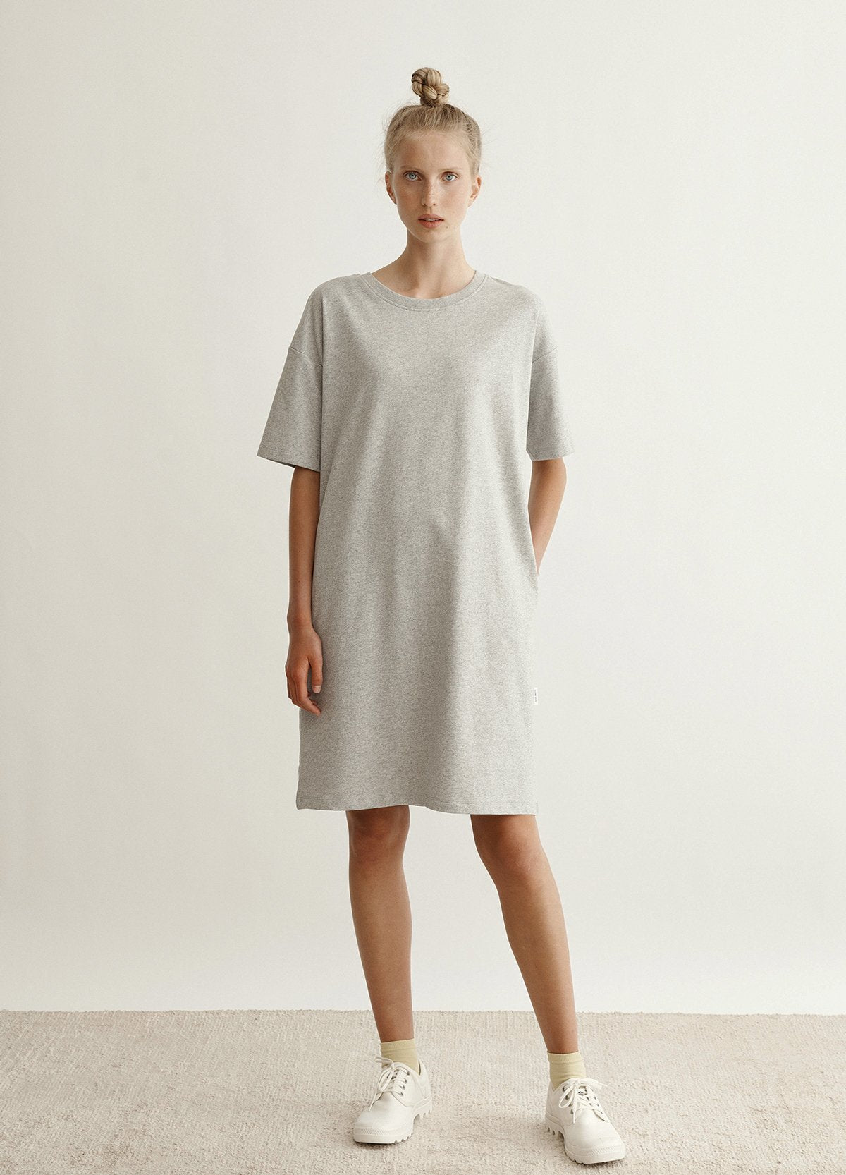 Kitinen t-shirt jurk grijs melange