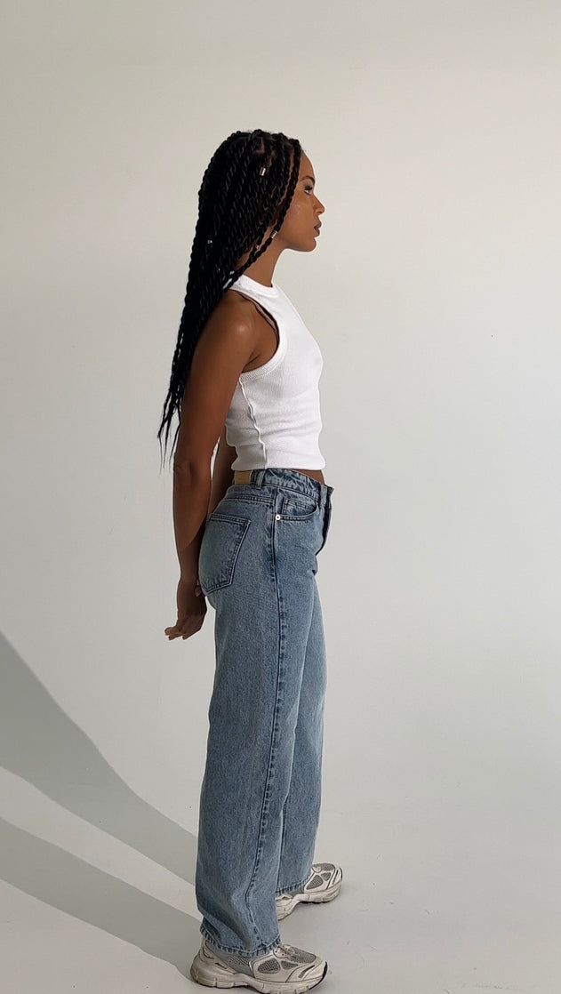 The Billie Jeans Medium Light Blue