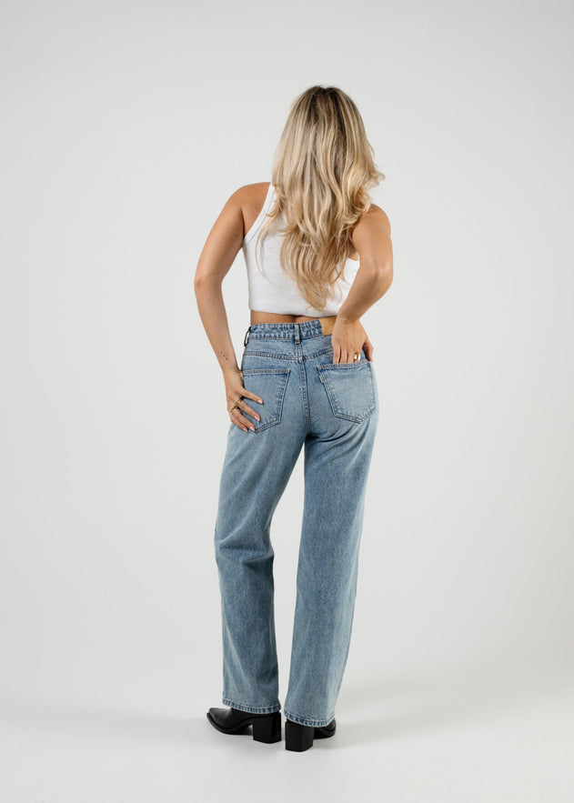 The Billie Jeans Medium Light Blue