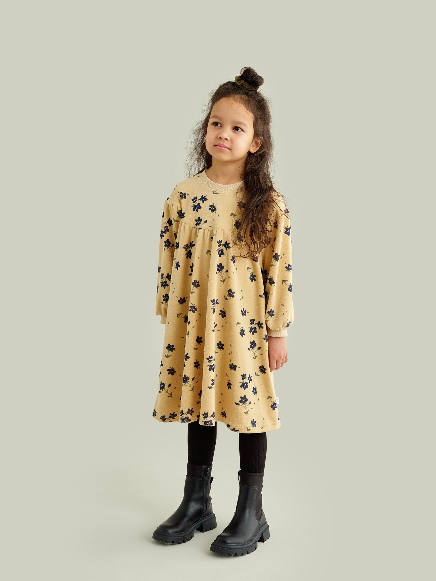 Kleine wilde bloemen badstof jurk voor kinderen