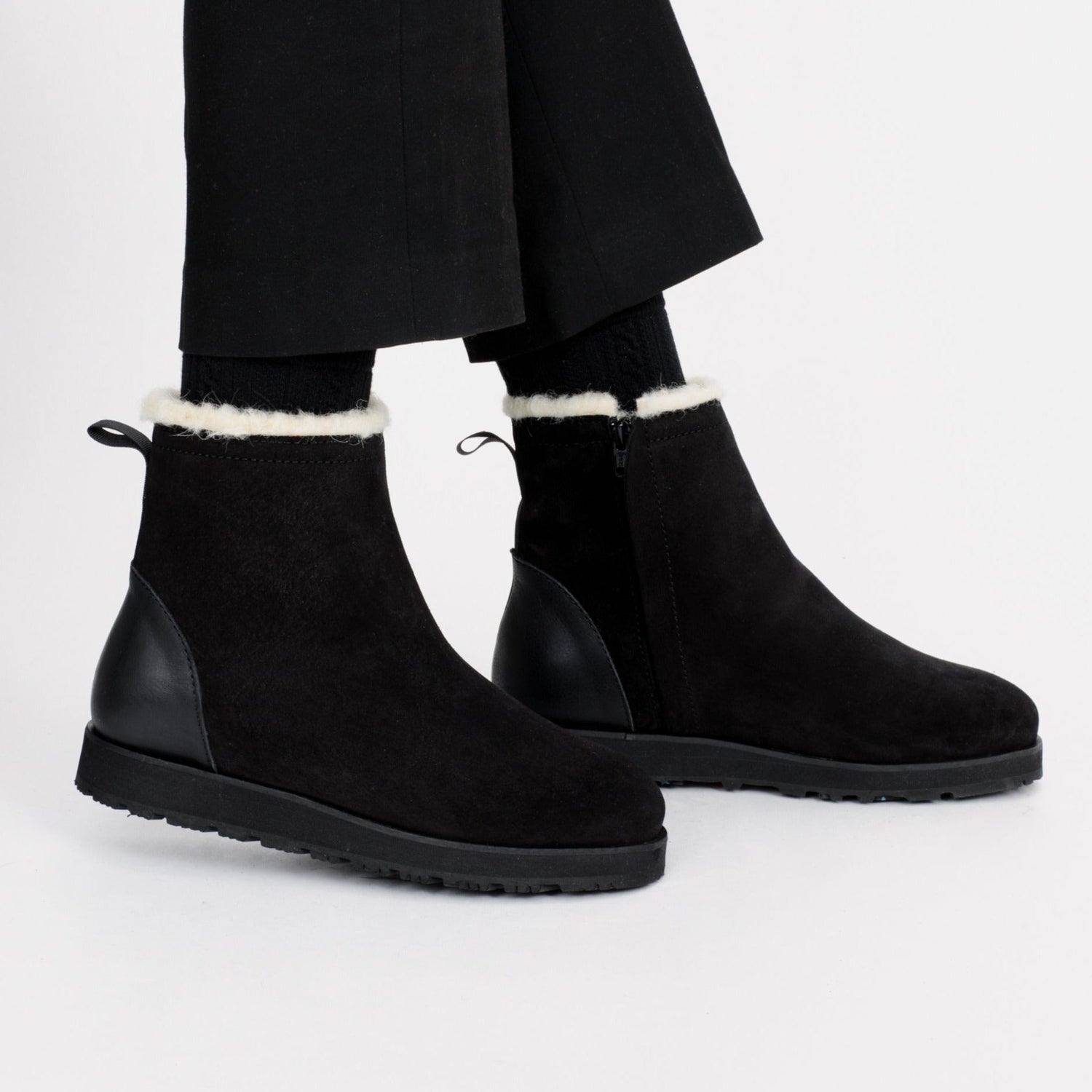 Storm Vibram Boot Black