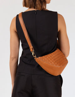 Leo Bag Woven Soft Grain Leather Wild Oak