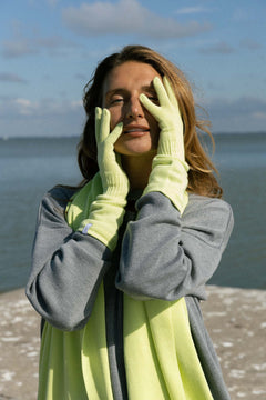 Via Merino Wool Scarf & Gloves Set Limone