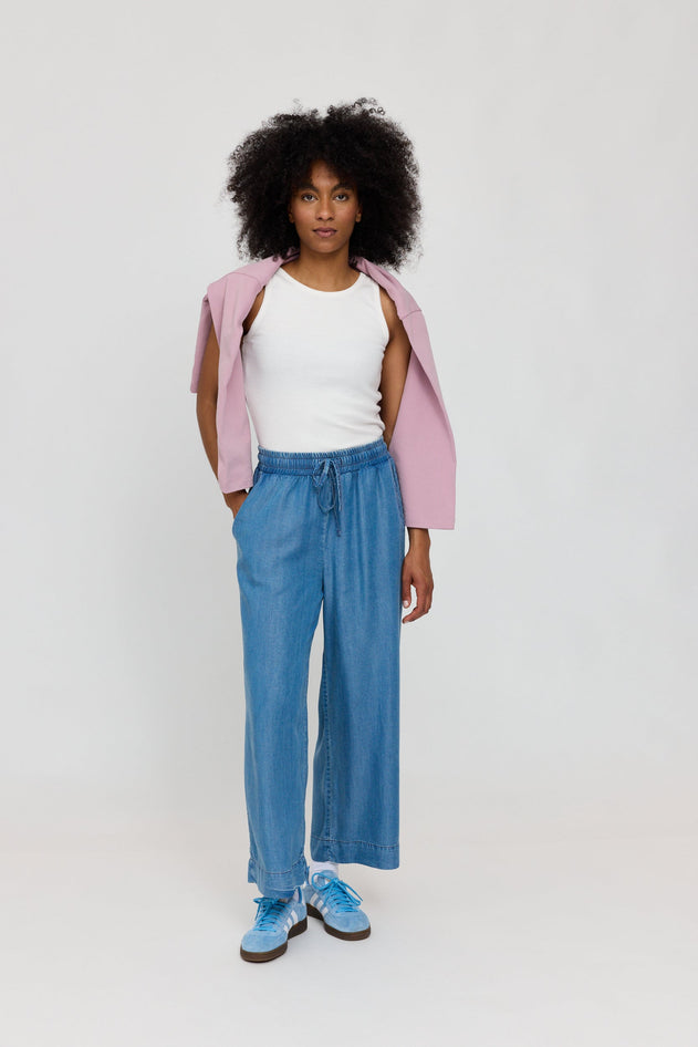 Wide Leg Denim Pants With Belt