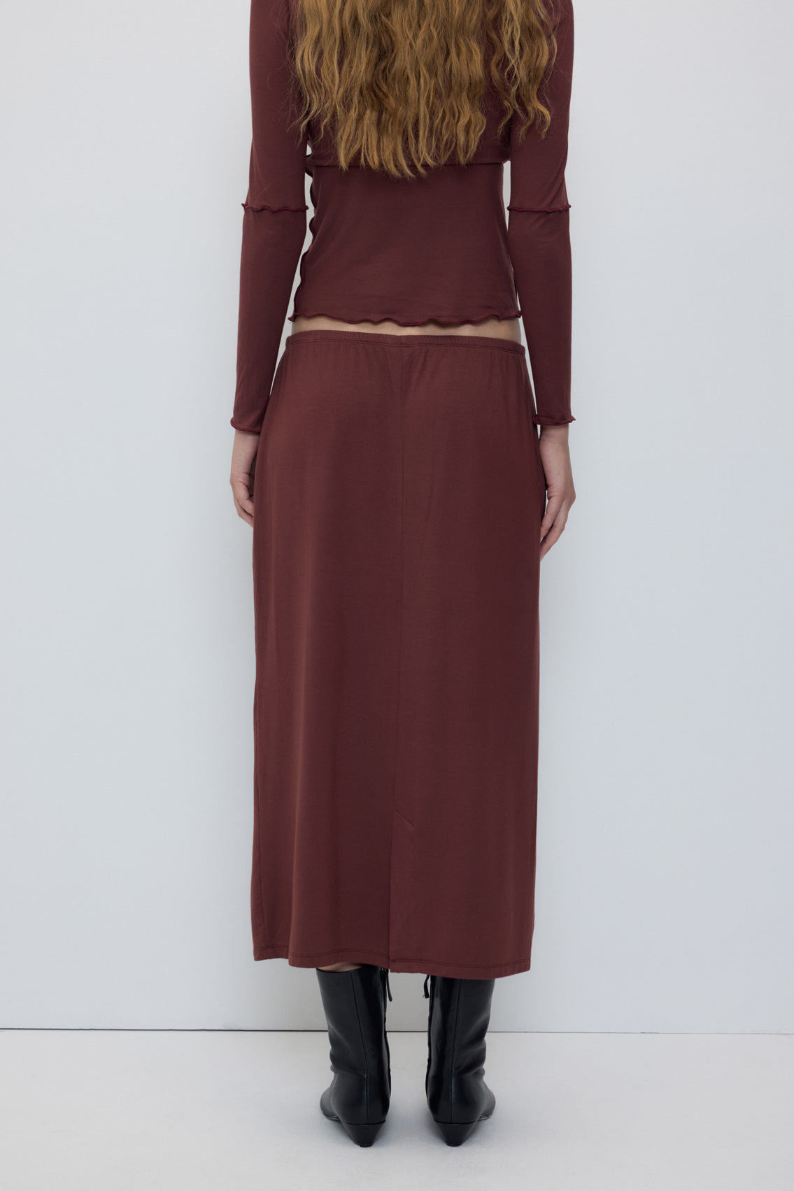2853-FA-MA_Mendieta-Skirt-Maroon_RITA_ROW_WOMEN_AW26_3.jpg?v=1784124203