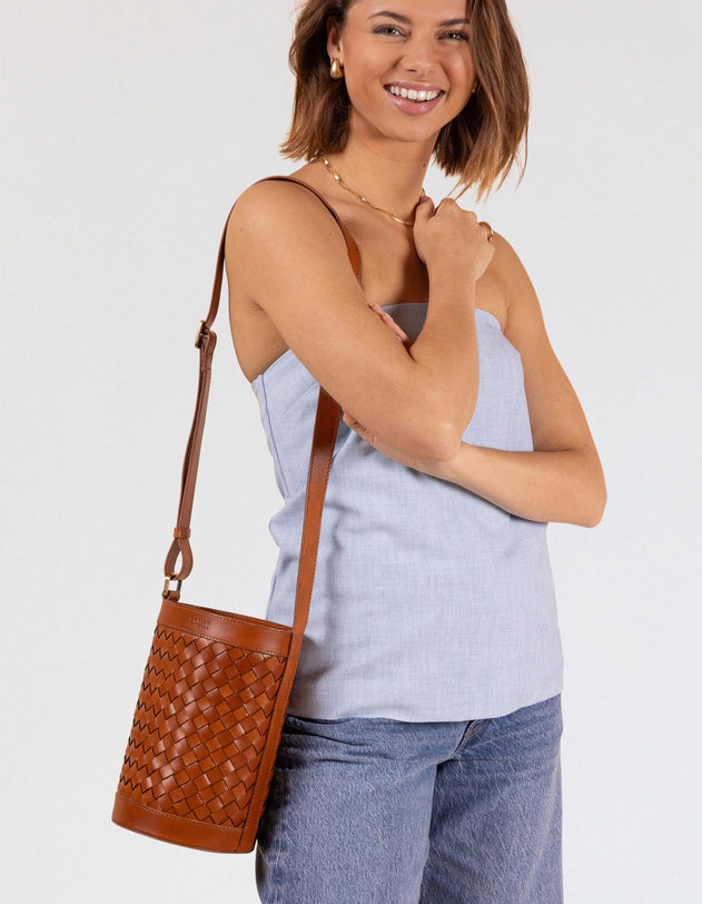 Zola Woven Leather Tas Cognac Bruin