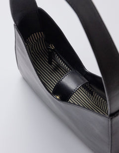 Vicky Black Classic Leather