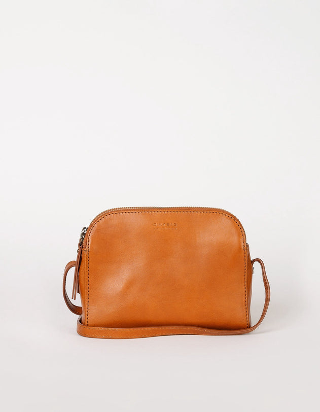 Emily Tasriem Leer Cognac
