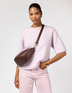 Leo Twisted Handle Tas Chocoladebruin
