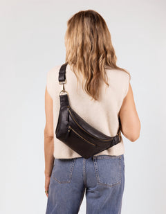 Drew Bum Bag Soft Grain Leather Black
