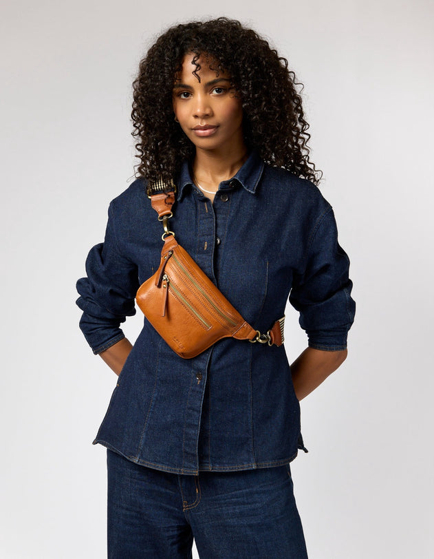 Beck's Bum Bag Checkered Stromboli Leather Cognac