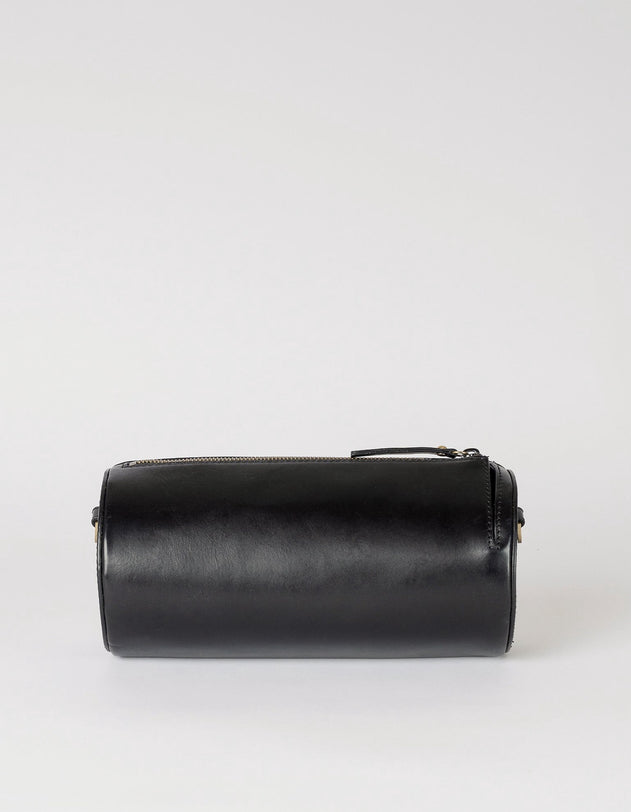 Izzy Tas Zwart