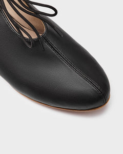 Akira Pumps Nopal Flats Black