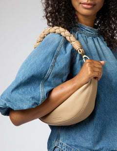 Leo Twisted Handle Tas Zand