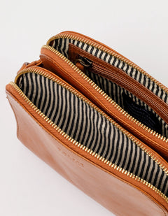 Emily Tasriem Leer Cognac