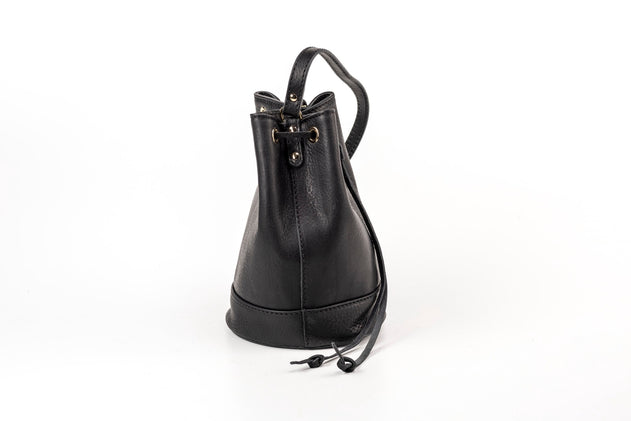 Chelsea Leren Bucket Tas Zwart
