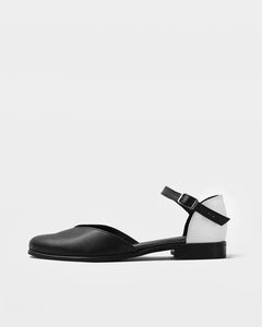 Alexa Cactus Leather Flats Black / White