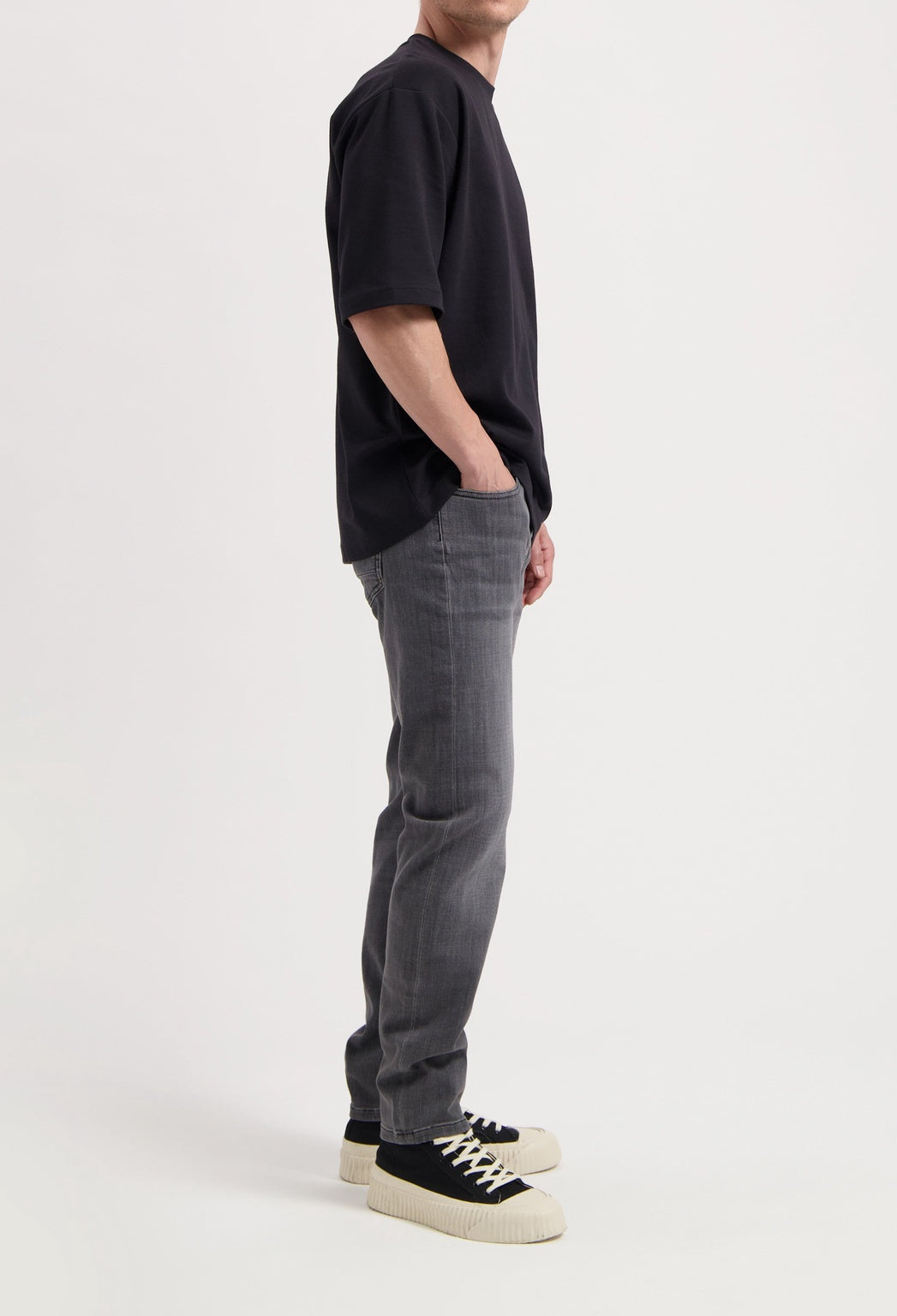 Rick Mid Slim Jeans Authentic Black
