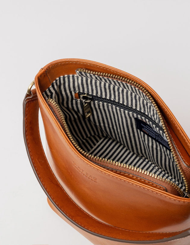 Bobbi Midi Bucket tas Cognac, Classic leer