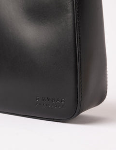 Vicky Black Classic Leather