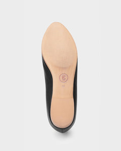 Akira Pumps Nopal Flats Black