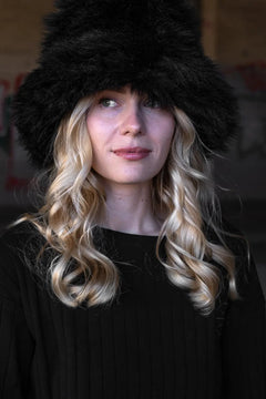 Elisabeth Hat Black Faux Fur