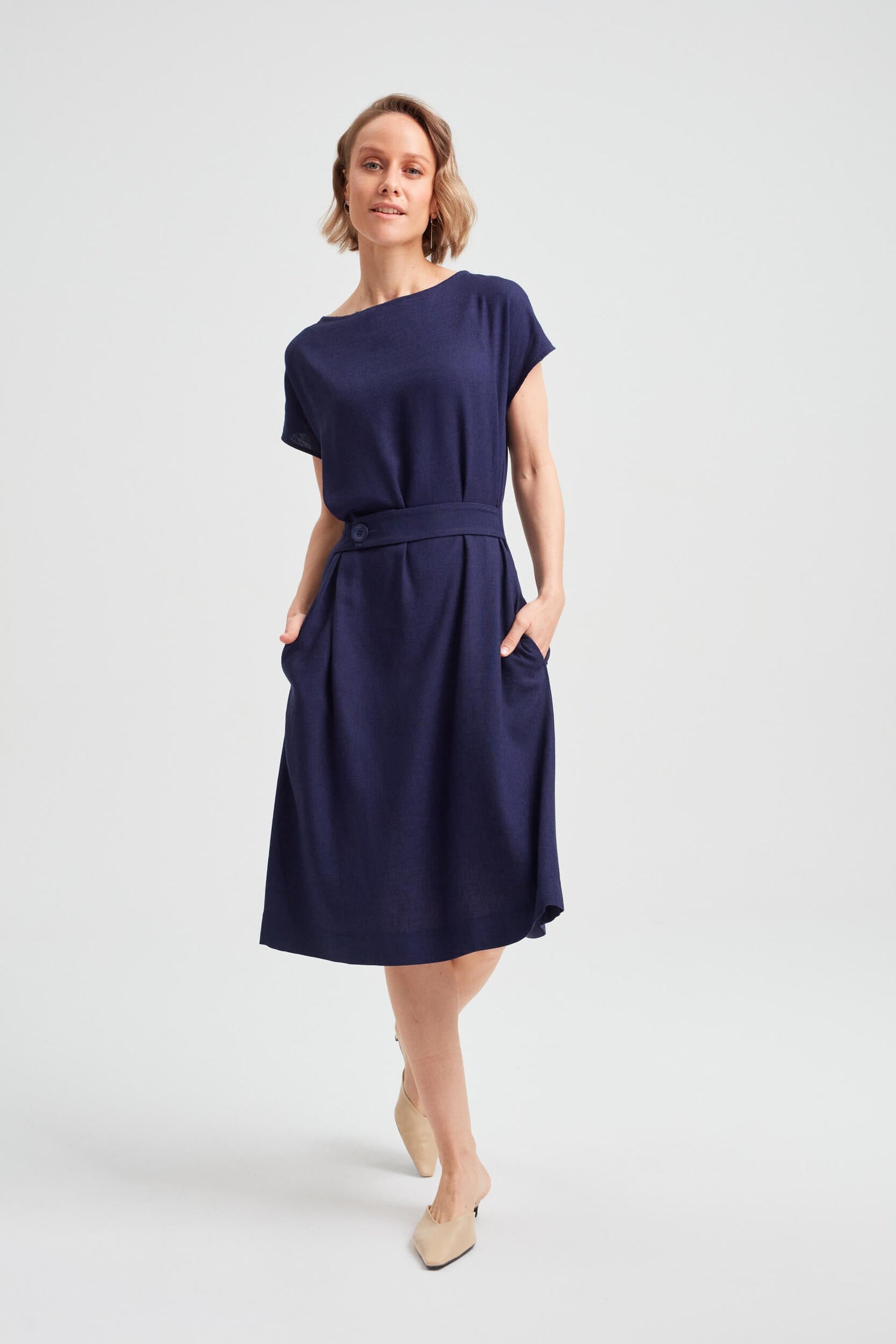 Sati Midi Dress With Boat Neck Black-Blue