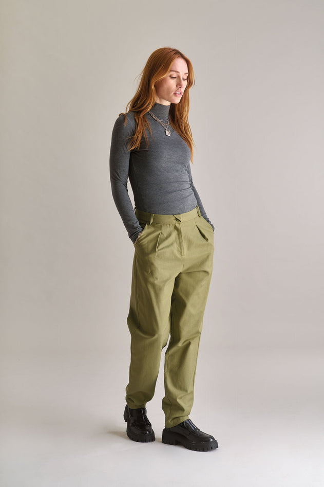 Lyla Broek Olijf
