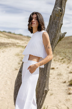 Nuovo Asymmetric Top White