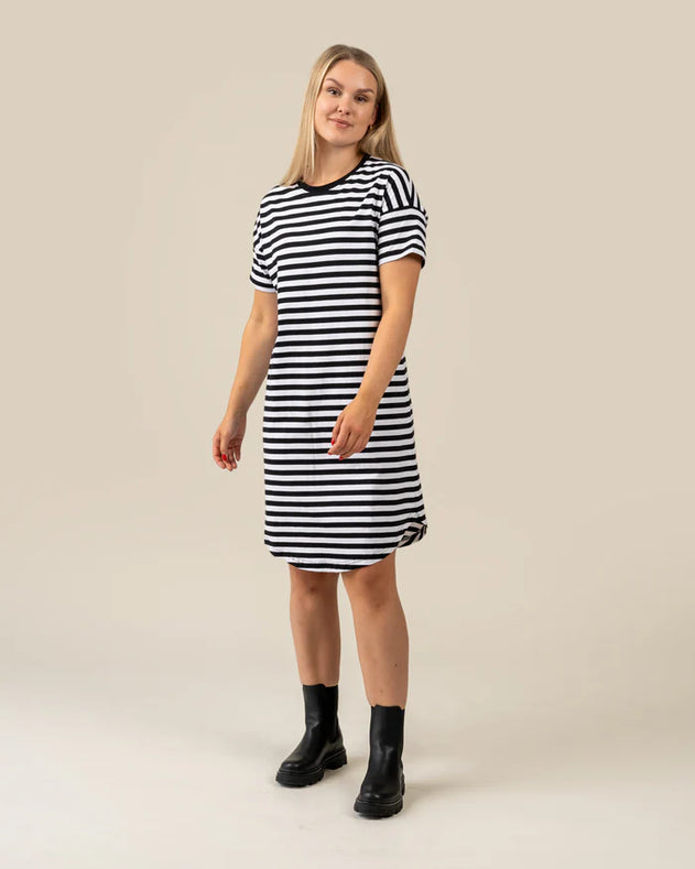 Muisto T-Shirt Dress Black-White