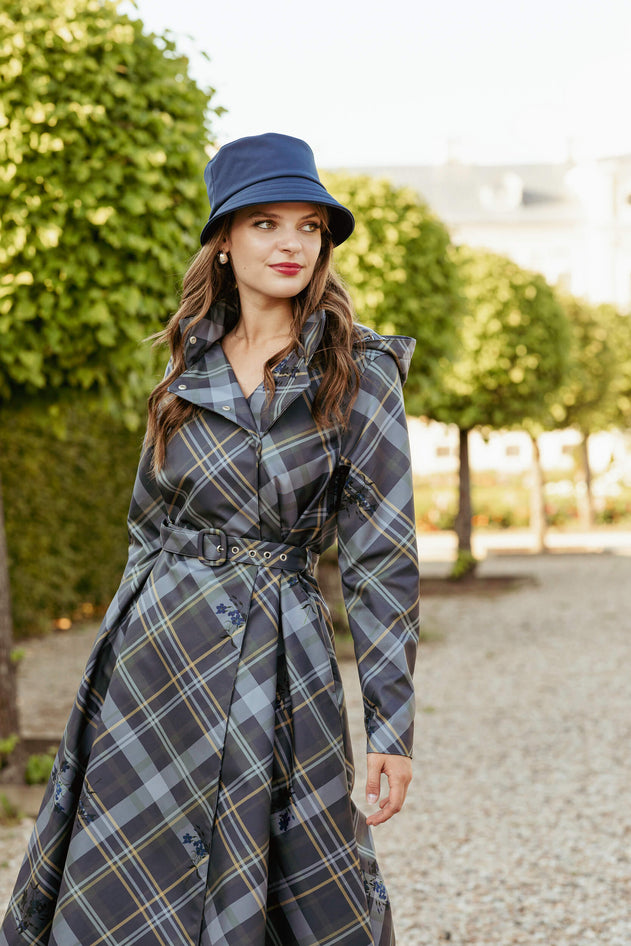 Duchess-in-Blue-Coat-by-RainSisters-12.jpg?v=1755609120