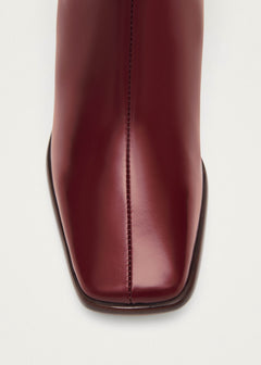 East Leather Boots Sleek Burgundy