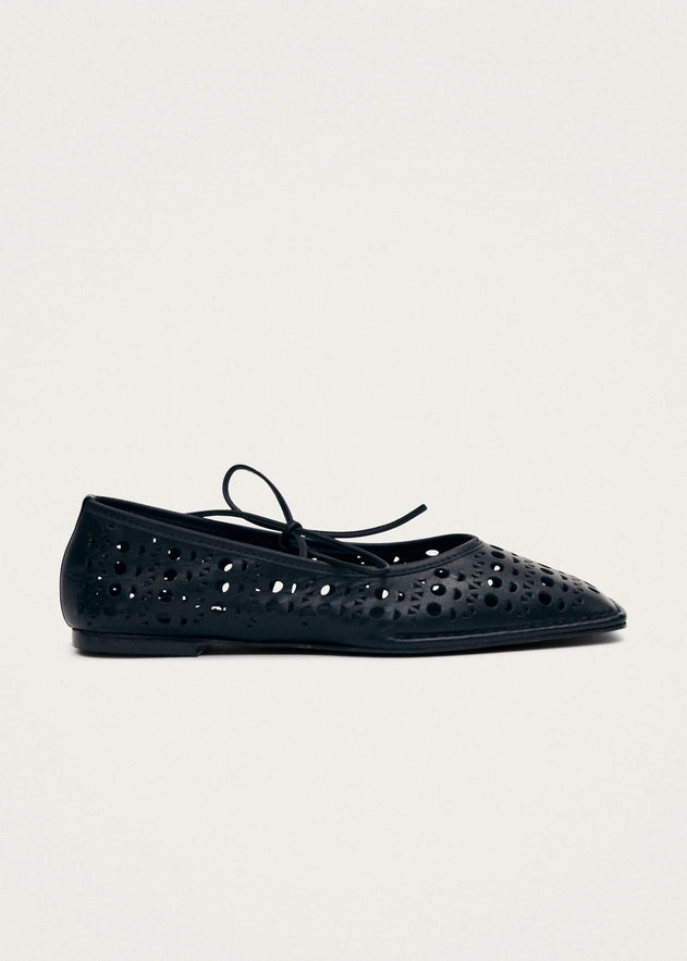Sway Slit Leather Ballet Flats Black