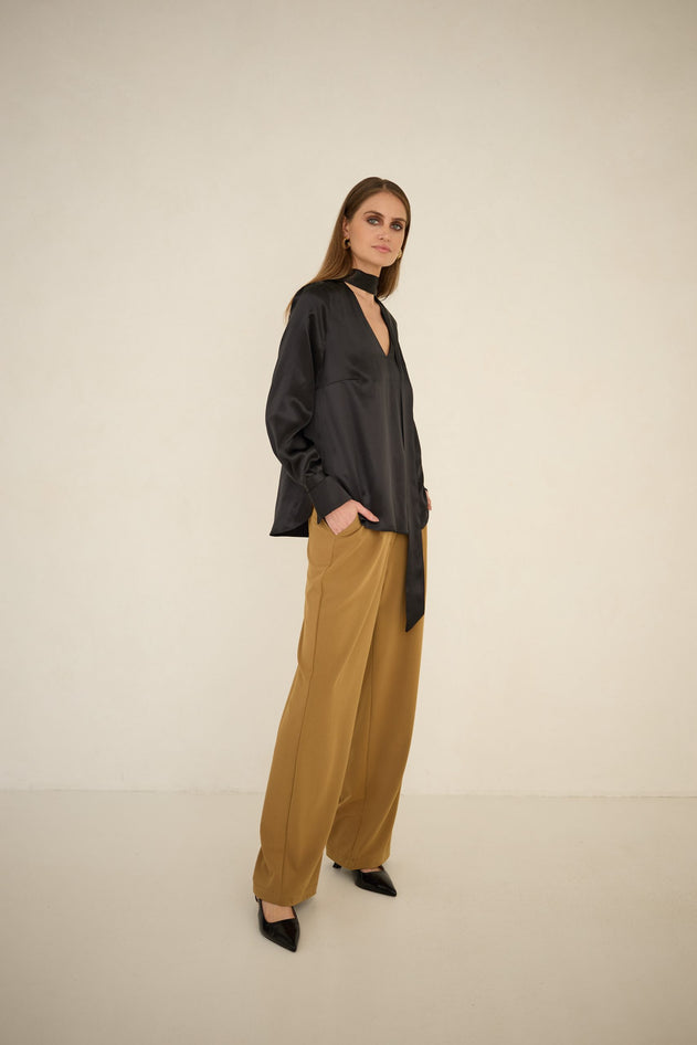 Enteliér Zijden Blouse met Ceintuur Zwart