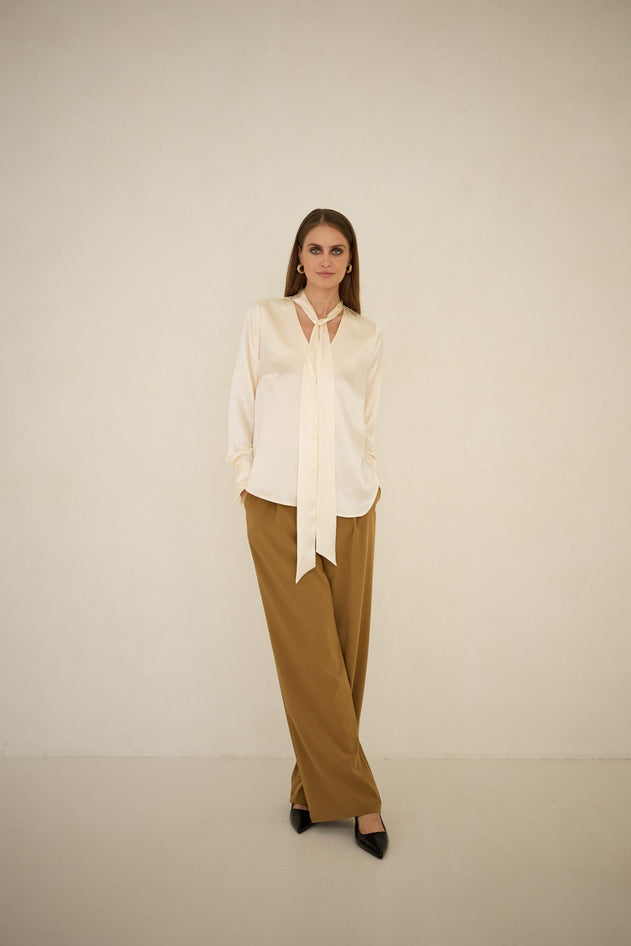 Enteliér Zijden Blouse met Ceintuur Ecru