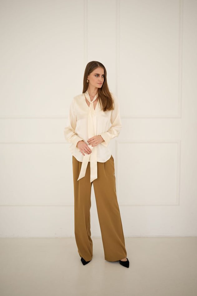 Enteliér Zijden Blouse met Ceintuur Ecru