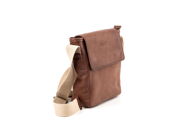 Leather Messenger Park Avenue Collection Tobacco