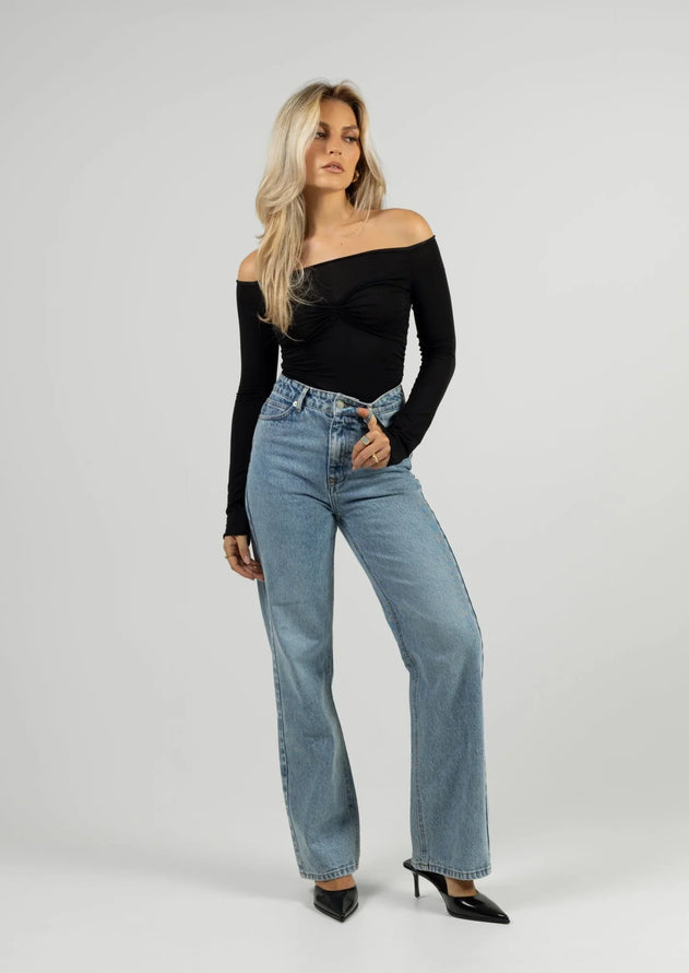 The Billie Jeans Medium Light Blue